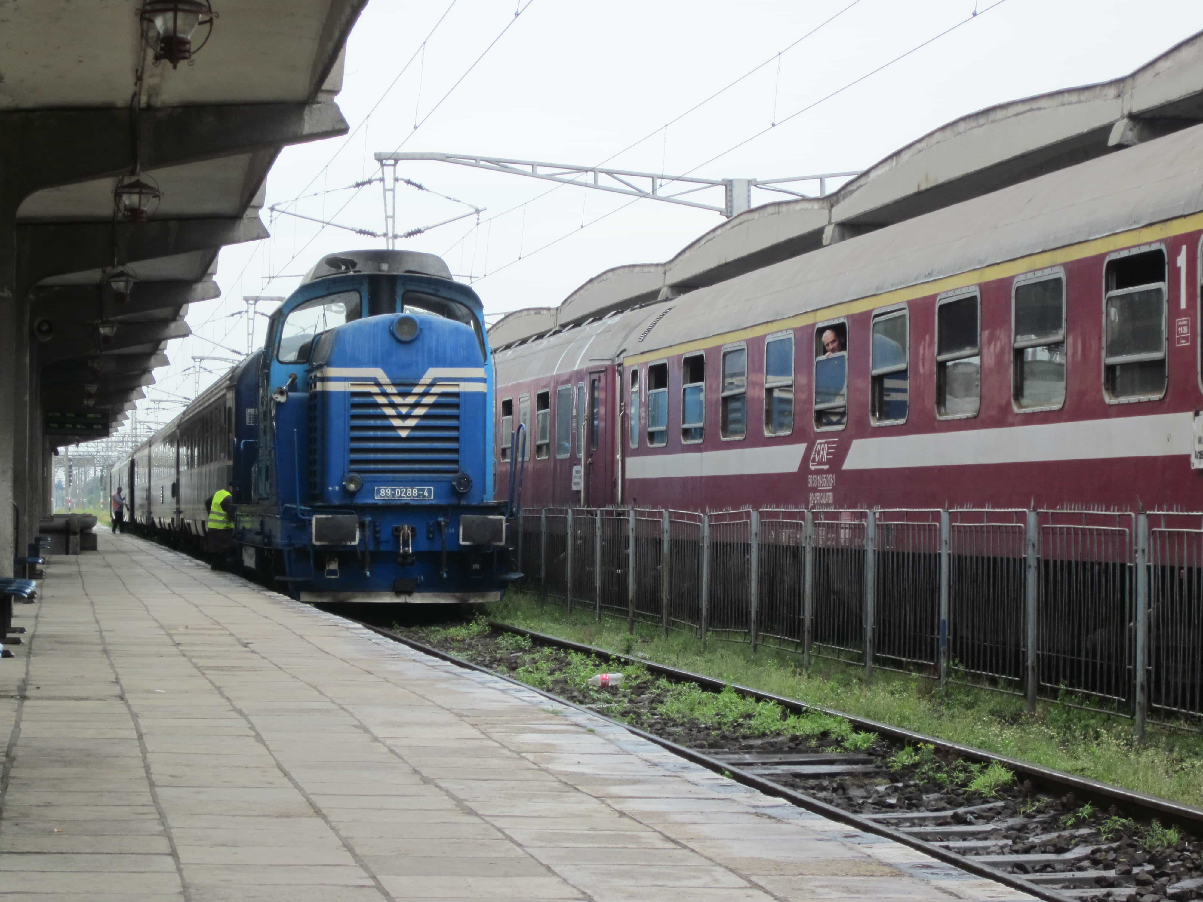 how to get around romania by train